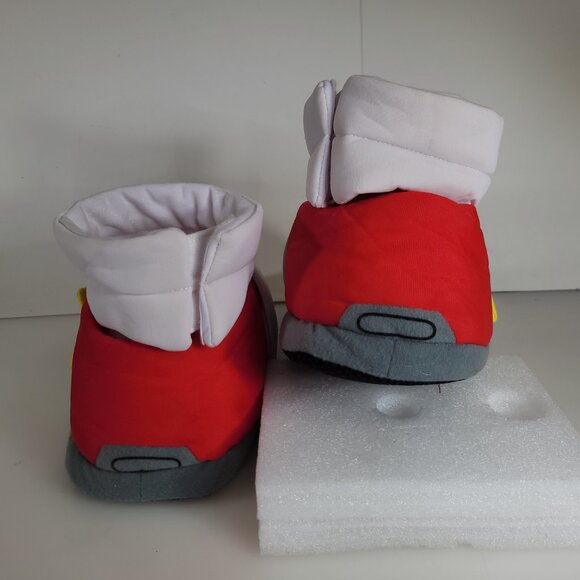 Sonic the Hedgehog Plush Slippers - Picture 4 of 10